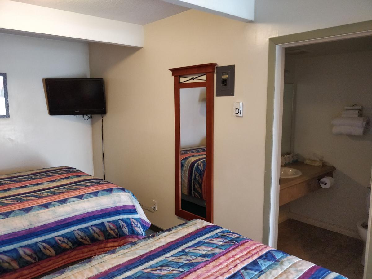 Siesta Inn Vanderhoof Екстер'єр фото