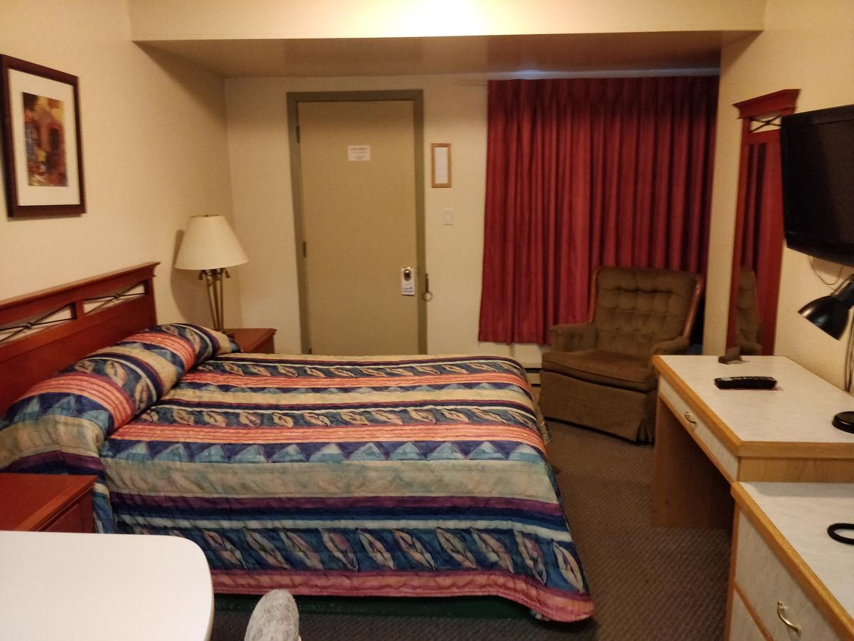 Siesta Inn Vanderhoof Екстер'єр фото